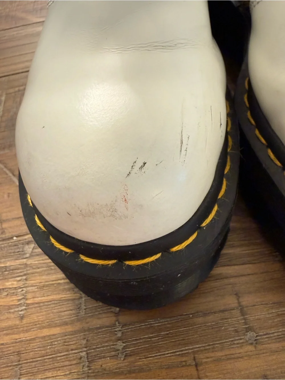 Dr. Martens 2976 Quad White Leather Platform Chelsea Boots Women’s Size 8 EU 39